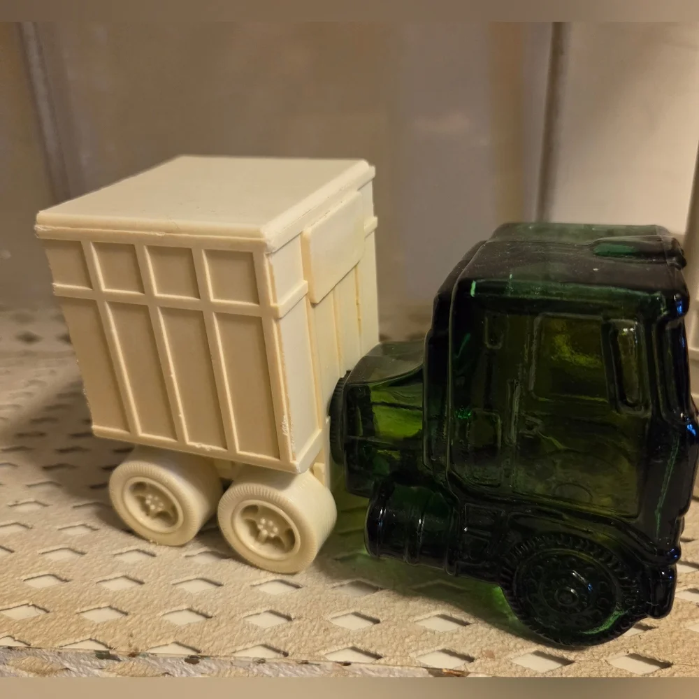 Avon Highway King Wild Country After Shave & Talc Bottle Tractor Trailer Trucker